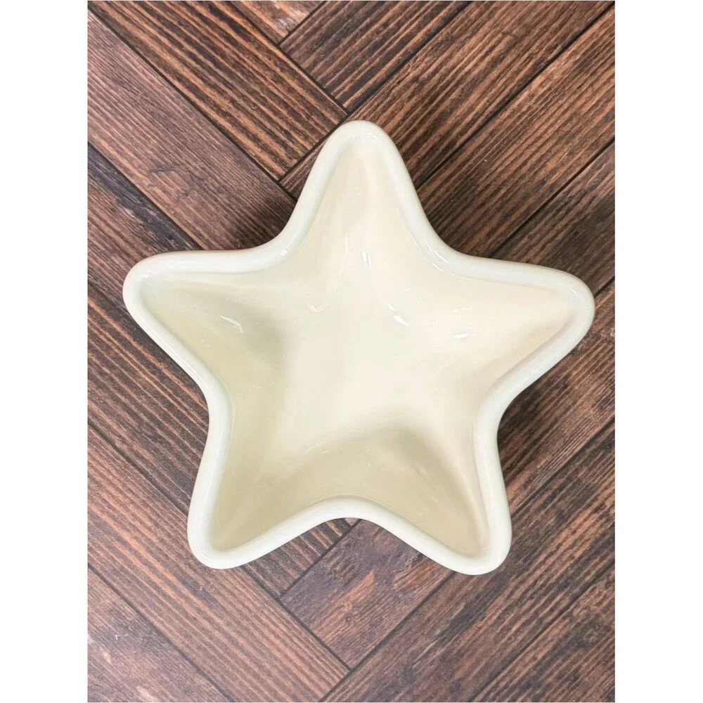 Pfaltzgraff Winterberry Star Shaped Serving Bowl Christmas Holly Dish